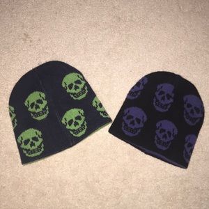 Reversible skull hats